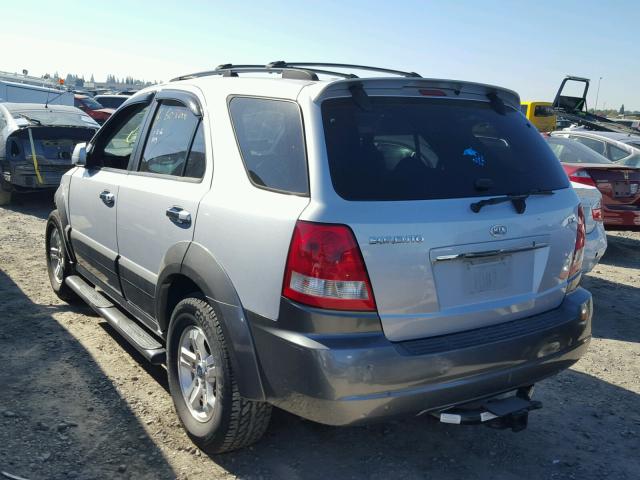 KNDJC733855366518 - 2005 KIA SORENTO SILVER photo 3