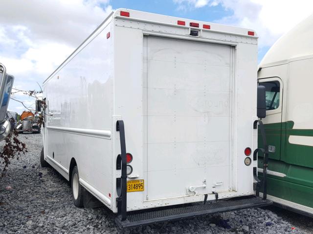 4UZAARDU5ACAN9031 - 2010 FREIGHTLINER CHASSIS M WHITE photo 3