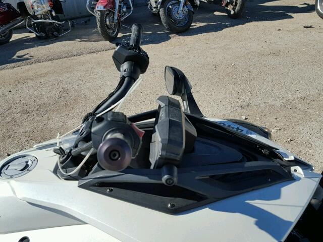 2BXRDDD28FV001272 - 2015 CAN-AM SPYDER ROA WHITE photo 10