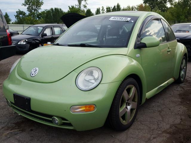 3VWCD21C43M419697 - 2003 VOLKSWAGEN NEW BEETLE GREEN photo 2