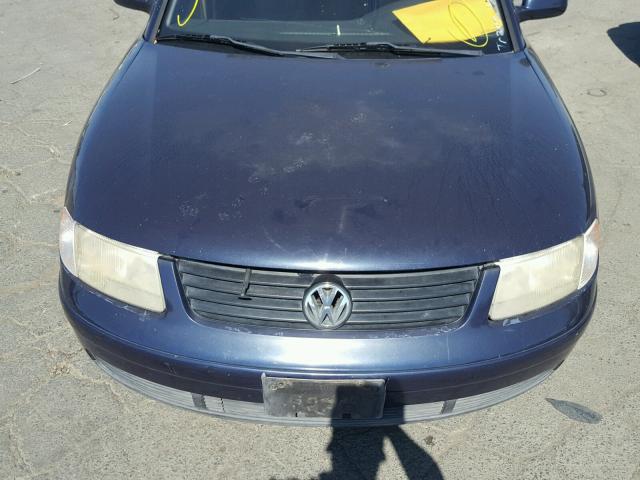 WVWPD63BXXE454143 - 1999 VOLKSWAGEN PASSAT GLX 蓝色 照片 7