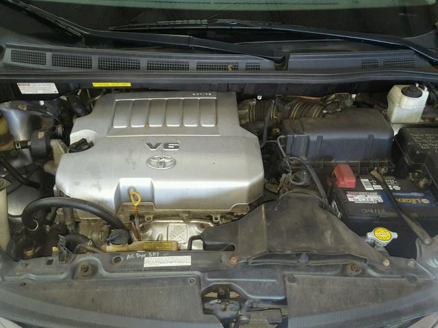 5TDBK22C98S016762 - 2008 TOYOTA SIENNA XLE GRAY photo 7