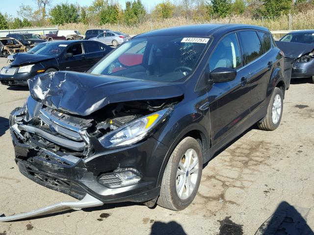 1FMCU9GD6HUD26951 - 2017 FORD ESCAPE SE GRAY photo 2