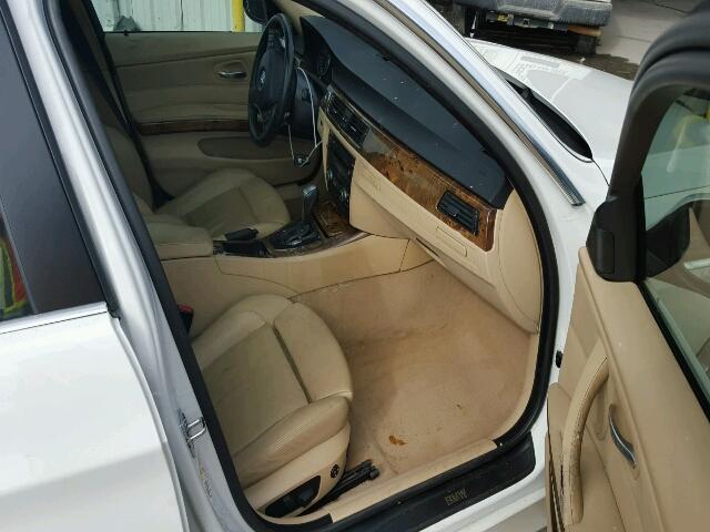 WBAVB73568VH25956 - 2008 BMW 335 I WHITE photo 5