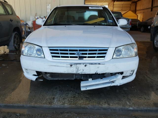 KNAGD126815093118 - 2001 KIA OPTIMA WHITE photo 9