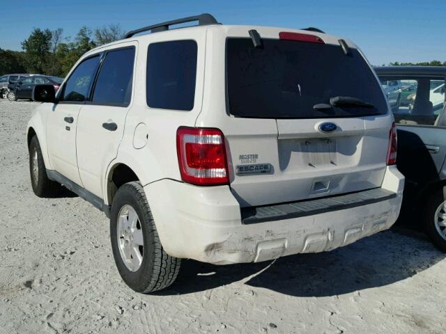 1FMCU0D74BKB85374 - 2011 FORD ESCAPE XLT WHITE photo 3