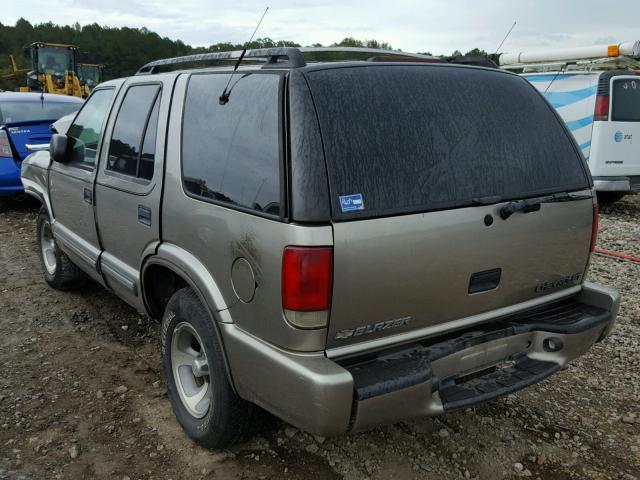 1GNCS13W6Y2352648 - 2000 CHEVROLET BLAZER TAN photo 3