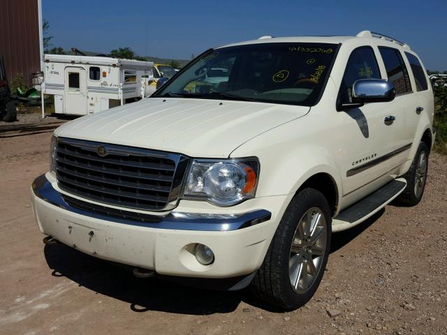 1A8HW58258F119166 - 2008 CHRYSLER ASPEN LIMI CREAM photo 2