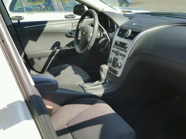 1G1ZC5E17BF317909 - 2011 CHEVROLET MALIBU 1LT 白色 照片 5