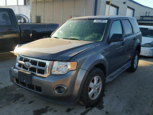 1FMCU0C73AKB88623 - 2010 FORD ESCAPE XLS GRAY photo 2