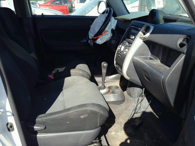 JTLKT324664122594 - 2006 TOYOTA SCION XB Blanco foto 5