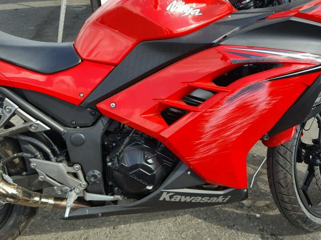 JKAEX8A19GDA28905 - 2016 KAWASAKI EX300 A RED photo 7