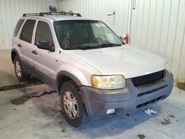 1FMYU03152KD98952 - 2002 FORD ESCAPE XLT SILVER photo 1