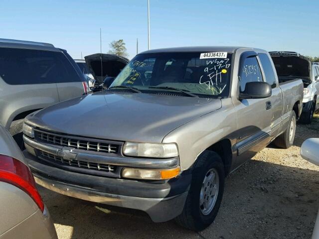 2GCEC19V2Y1398765 - 2000 CHEVROLET SILVERADO GOLD photo 2