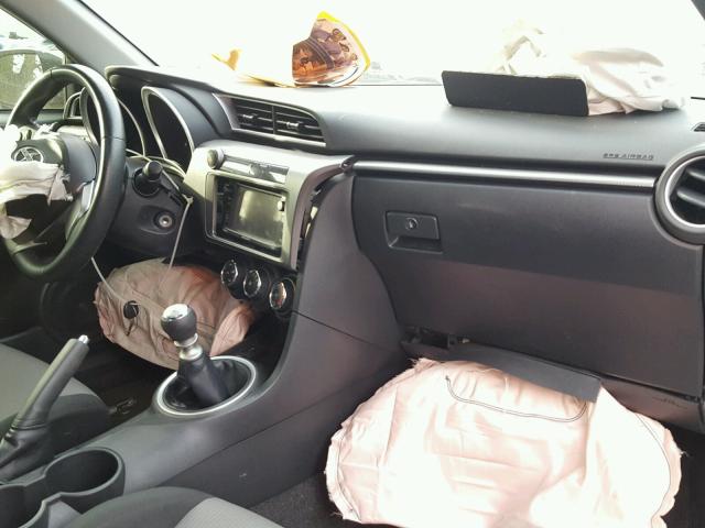 JTKJF5C75FJ013606 - 2015 TOYOTA SCION TC 白色 照片 9