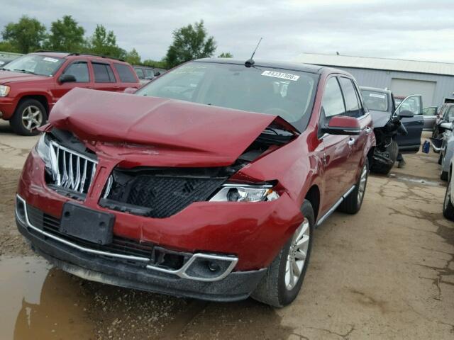 2LMDJ6JK5EBL15044 - 2014 LINCOLN MKX RED photo 2