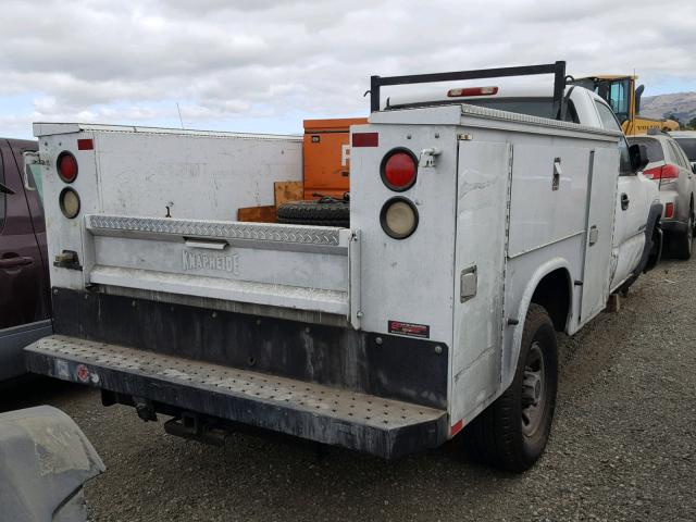 1GDHC34UX7E132992 - 2007 GMC SIERRA C35 WHITE photo 4