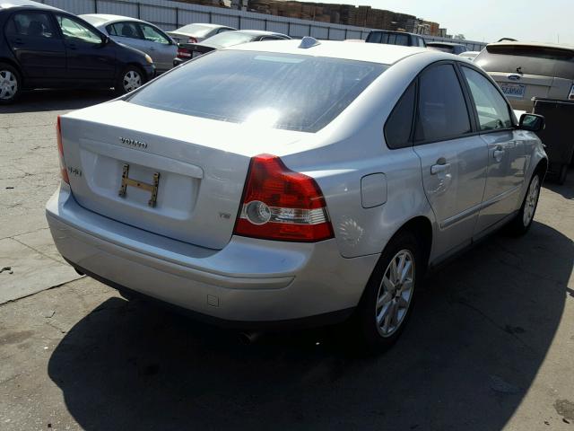 YV1MS682262180870 - 2006 VOLVO S40 T5 SILVER photo 4