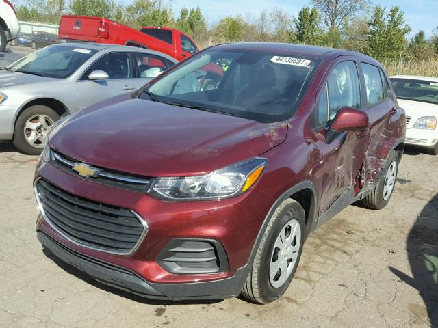 3GNCJKSB9HL188432 - 2017 CHEVROLET TRAX LS RED photo 2