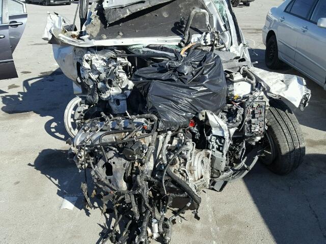 1G11D5RR6DF118945 - 2013 CHEVROLET MALIBU 1LT 银色 照片 7