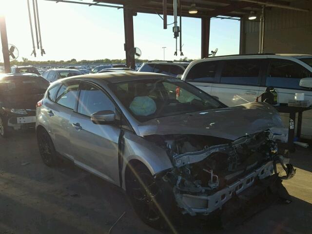 1FADP3K27GL330357 - 2016 FORD FOCUS SILVER photo 1