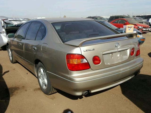 JT8BD68S2Y0097993 - 2000 LEXUS GS GOLD photo 3