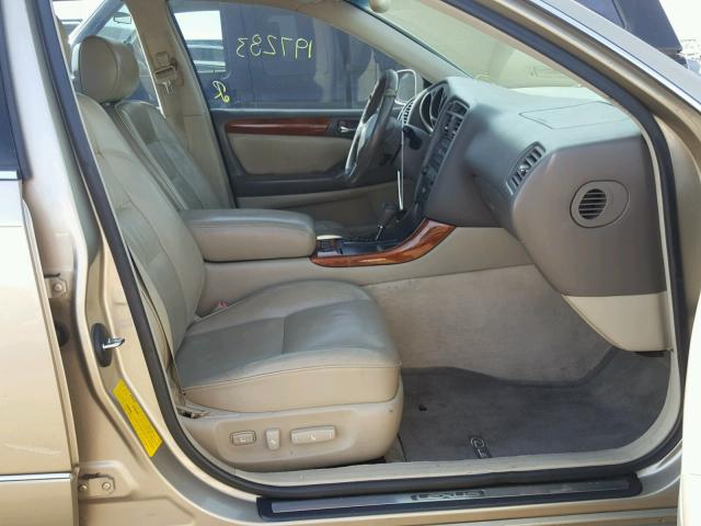 JT8BD68S2Y0097993 - 2000 LEXUS GS GOLD photo 5