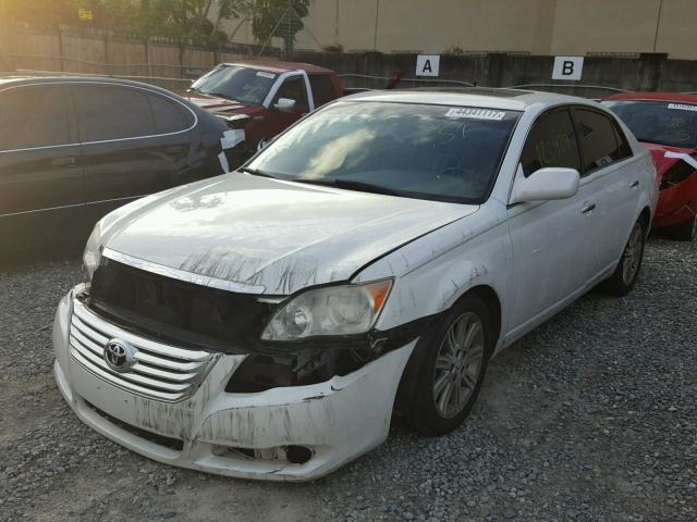 4T1BK36B88U320499 - 2008 TOYOTA AVALON WHITE photo 2