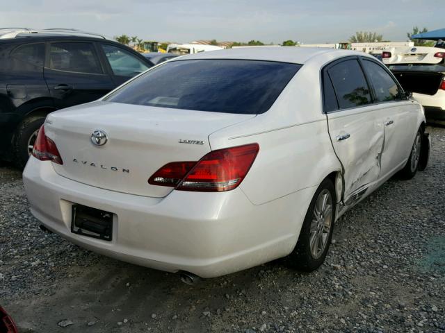 4T1BK36B88U320499 - 2008 TOYOTA AVALON WHITE photo 4