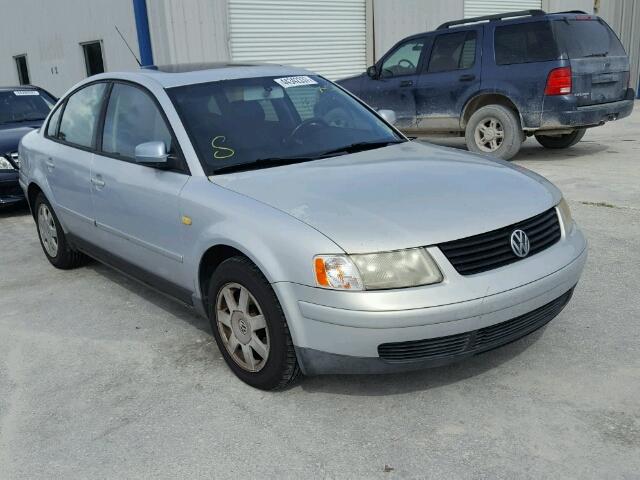 WVWMD63B1XE435404 - 1999 VOLKSWAGEN PASSAT SILVER photo 1