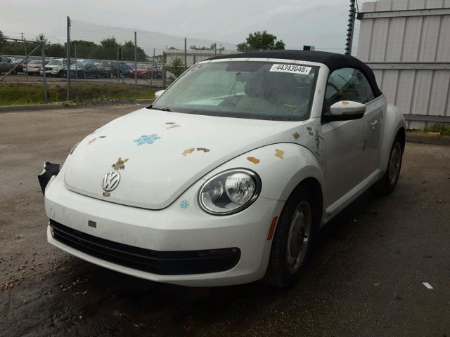 3VW517AT7FM810264 - 2015 VOLKSWAGEN BEETLE 1.8 GRAY photo 2