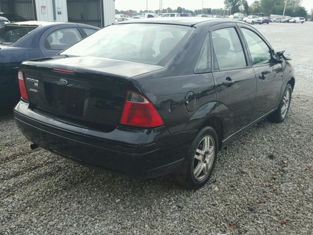 1FAFP34N87W240164 - 2007 FORD FOCUS BLACK photo 4