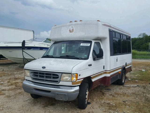 1FDWE35L2YHB54038 - 2000 FORD E350 WHITE photo 2