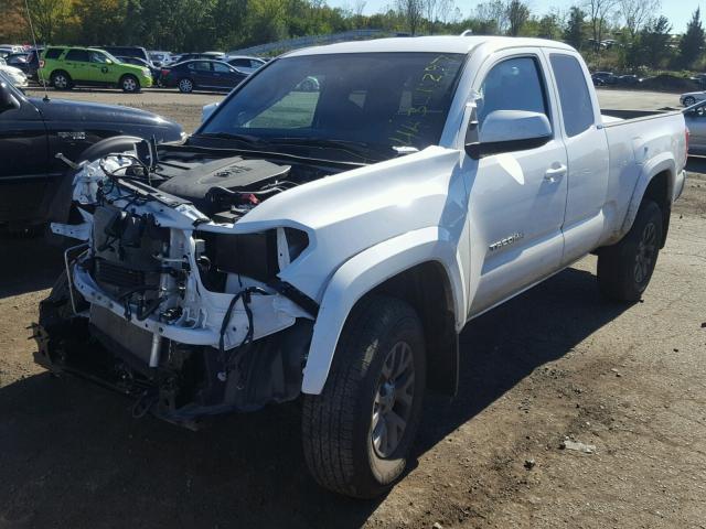 5TFSZ5AN4HX087152 - 2017 TOYOTA TACOMA ACC WHITE photo 2