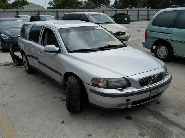 YV1SW53D712048355 - 2001 VOLVO V70 T5 TUR SILVER photo 1