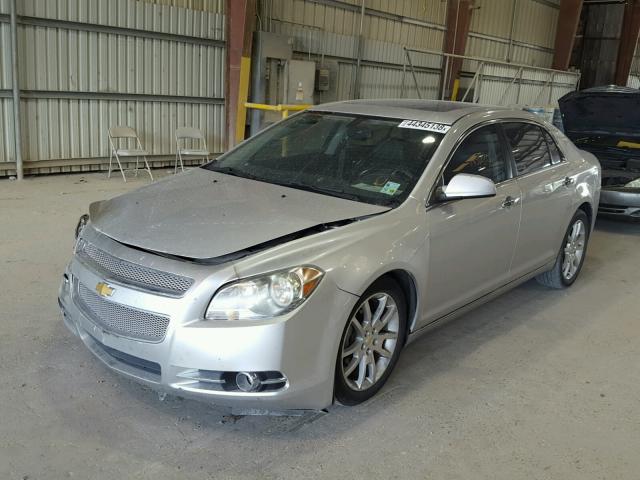 1G1ZE5E7XAF207370 - 2010 CHEVROLET MALIBU LTZ 银色 照片 2