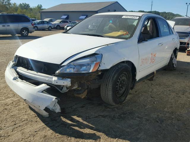 1HGCM56485A196958 - 2005 HONDA ACCORD WHITE photo 2