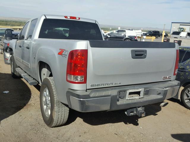 1GT120CG6BF198686 - 2011 GMC SIERRA K25 SILVER photo 3