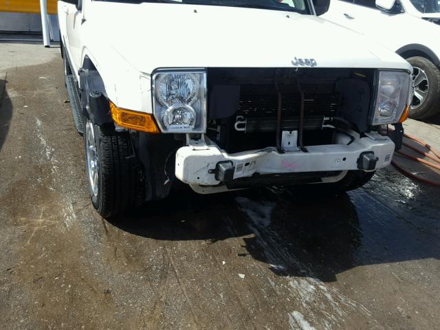 1J8HG58P57C587228 - 2007 JEEP COMMANDER WHITE photo 9
