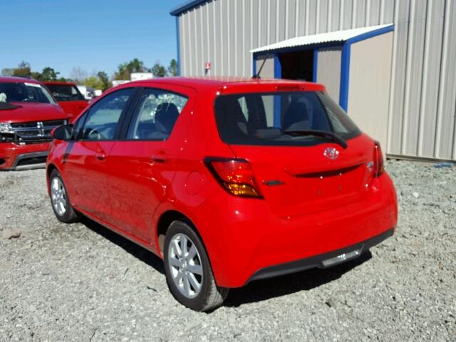 VNKKTUD32FA026086 - 2015 TOYOTA YARIS RED photo 3