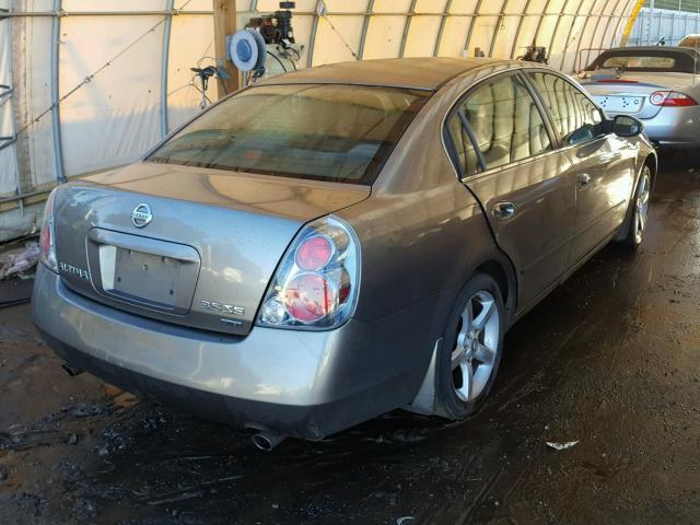 1N4BL11D85N429569 - 2005 NISSAN ALTIMA SE GRAY photo 4