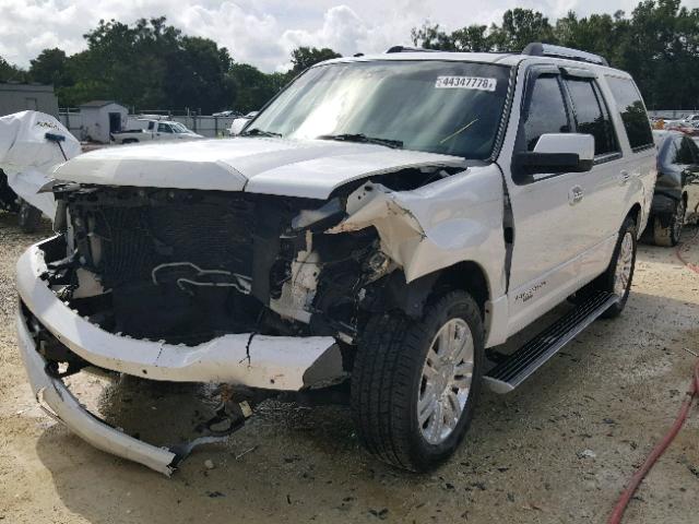 5LMJJ2H55BEJ03569 - 2011 LINCOLN NAVIGATOR 白色 照片 2