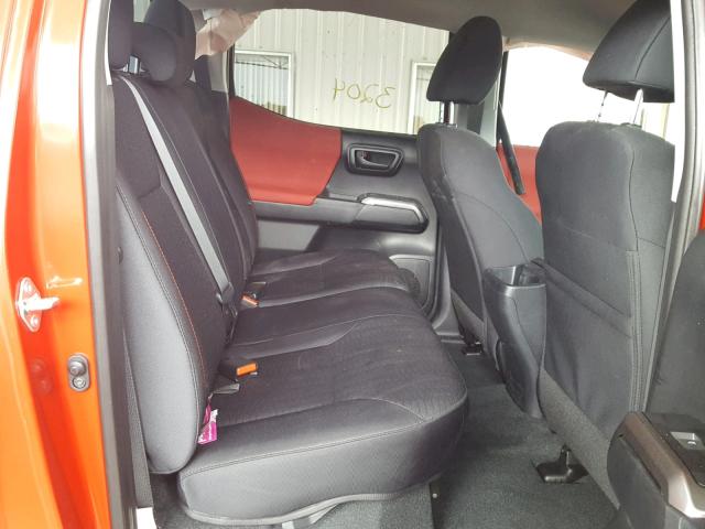 3TMAZ5CN1JM059541 - 2018 TOYOTA TACOMA DOU RED photo 6