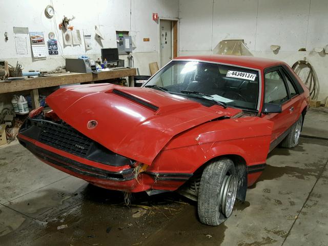 1FABP16A1CF184026 - 1982 FORD MUSTANG RED photo 2