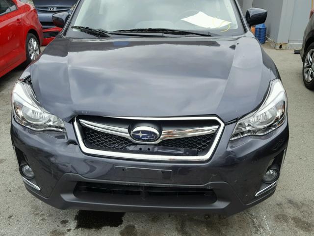 JF2GPADCXHH277371 - 2017 SUBARU CROSSTREK BLACK photo 7