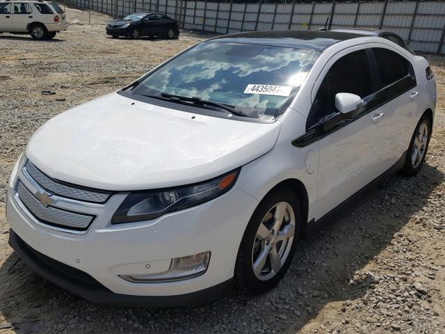 1G1RD6E44CU127348 - 2012 CHEVROLET VOLT WHITE photo 2