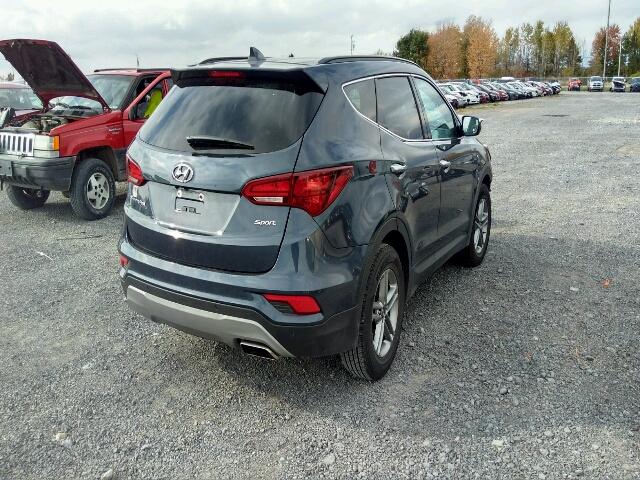 5XYZU3LBXHG465272 - 2017 HYUNDAI SANTA FE S BLUE photo 4