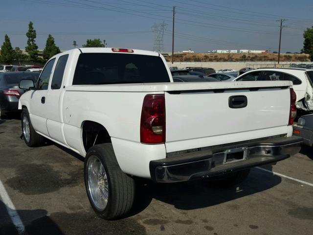 2GCEC19V631201878 - 2003 CHEVROLET SILVERADO WHITE photo 3