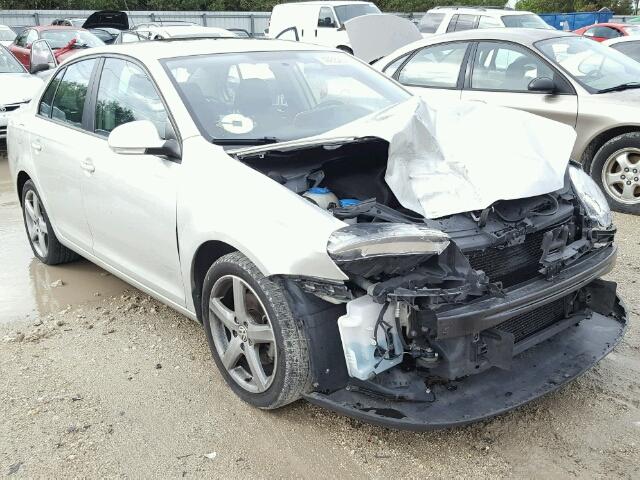 3VWRZ7AJ5AM152364 - 2010 VOLKSWAGEN JETTA SILVER photo 1