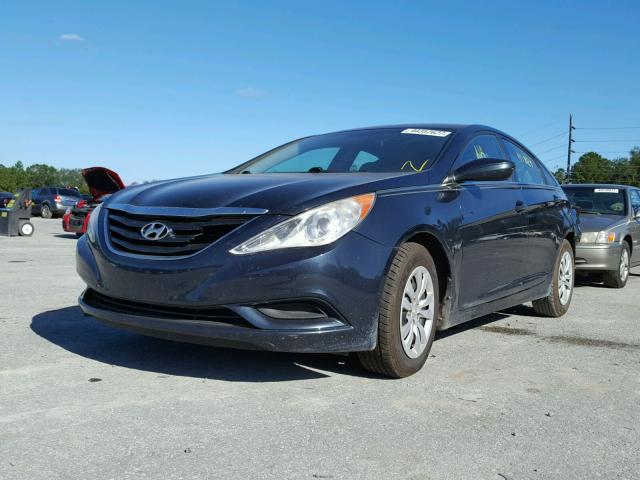 5NPEB4AC3BH192648 - 2011 HYUNDAI SONATA BLUE photo 2